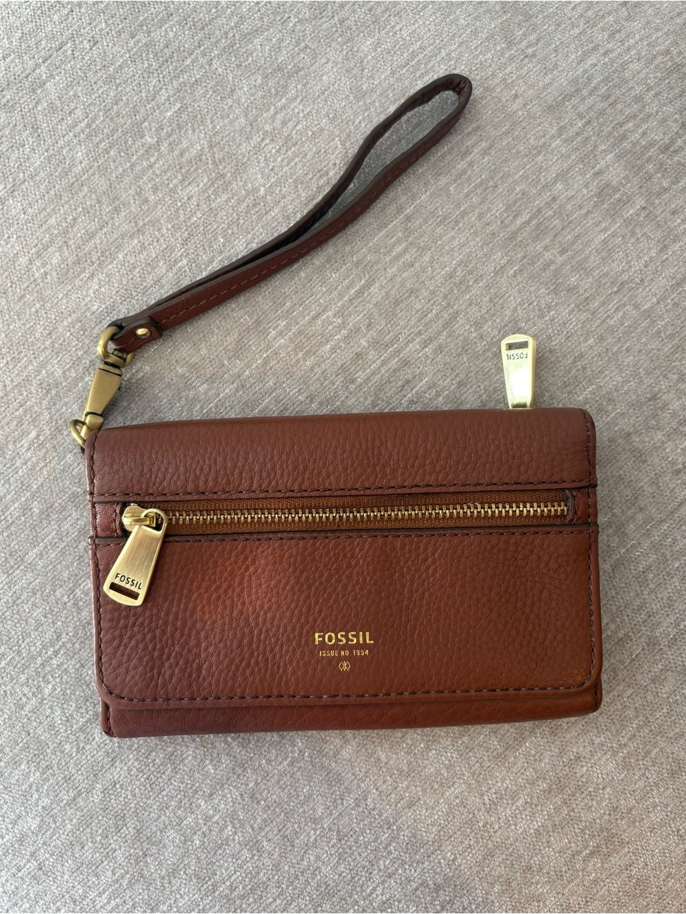 Fossil Brown Leather Wristlet Wallet with Gold Hardware